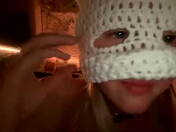 webcam girl maskedcatgirl image #2290124
