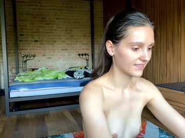 webcam girl fit_family image #2384490