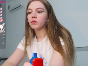 webcam girl small_blondee image #3160461