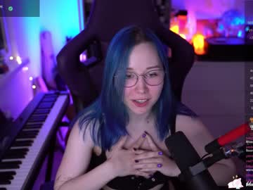 webcam girl blue_mooncat image #5941060