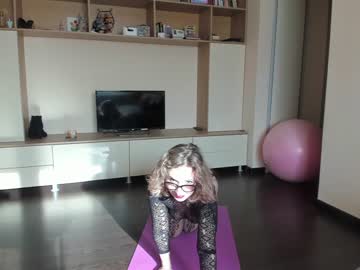 webcam girl emilymilf__ image #3839969