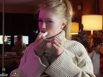 webcam girl bestblondiiecb image #6063467