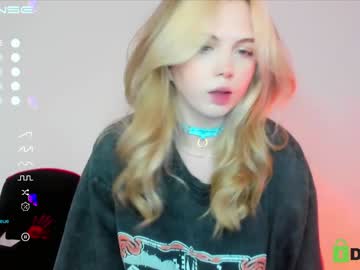 webcam girl small_blondee image #4145752