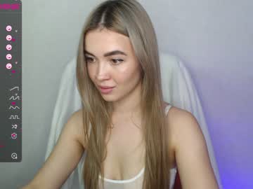 webcam girl yourvirusqueen_ image #2237054