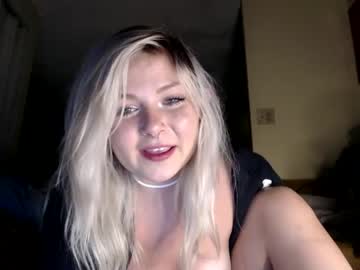 webcam girl kipsy420 image #4688871