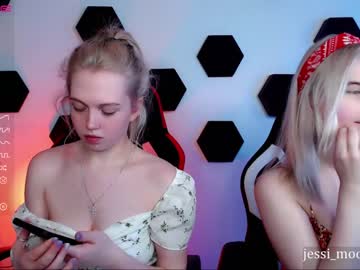 webcam girl small_blondee image #4087934