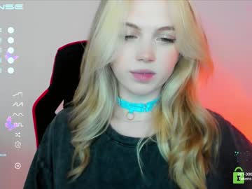 webcam girl small_blondee image #4145942