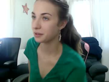 webcam girl lil_miss_naughty image #4630175