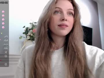 webcam girl small_blondee image #2005443