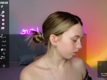webcam girl small_blondee image #4617505