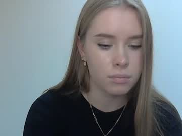 webcam girl bite_big_lips image #597403