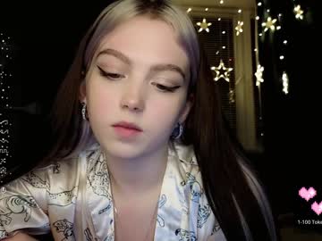 webcam girl small_blondee image #5681482