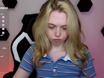 webcam girl small_blondee image #4366120