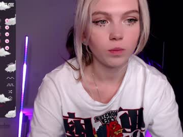 webcam girl small_blondee image #2560123
