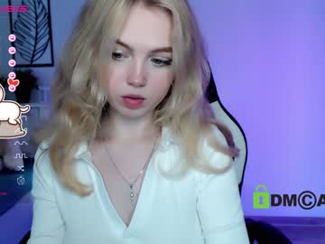 webcam girl small_blondee image #3616841