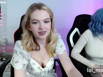 webcam girl small_blondee image #3818453