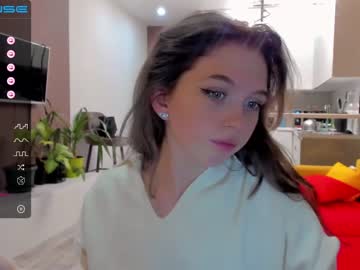 webcam girl small_blondee image #2672634