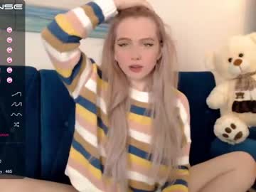 webcam girl small_blondee image #1115582