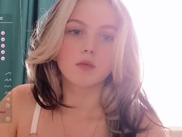 webcam girl small_blondee image #5377032
