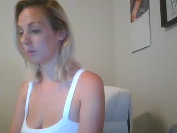 webcam girl itwasntaphasemom image #1739347