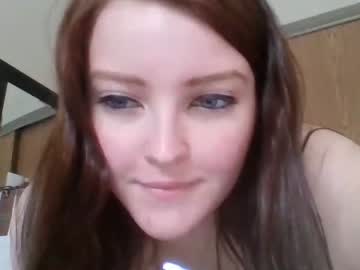webcam girl nikkiray1223 image #3103603