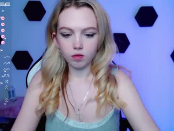 webcam girl small_blondee image #3867562