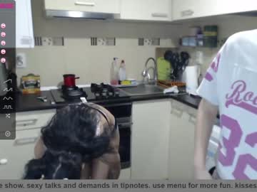 webcam couple maya_and_guests image #940142