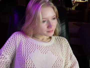 webcam girl bestblondiiecb image #3848760