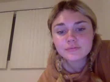 webcam girl cassidyyqueen image #4358750