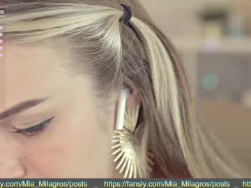 webcam girl mia_milagros image #2208790