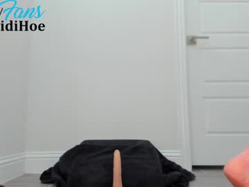webcam girl heidiandfriends image #5847019