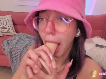 webcam girl maxinegh_ image #2566671