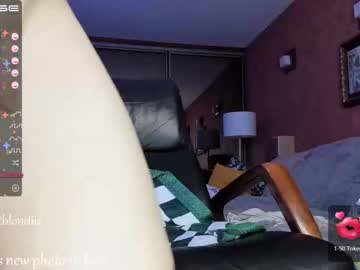 webcam girl bestblondiiecb image #3165060
