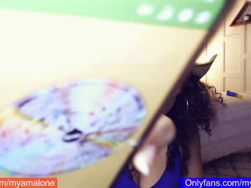 webcam girl blissense image #2373843