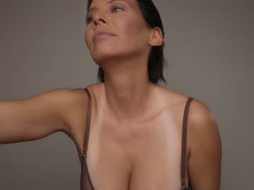 webcam girl visualedge image #1080755