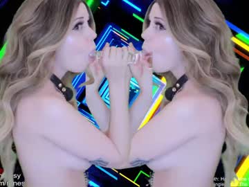 webcam girl runesy image #1426285